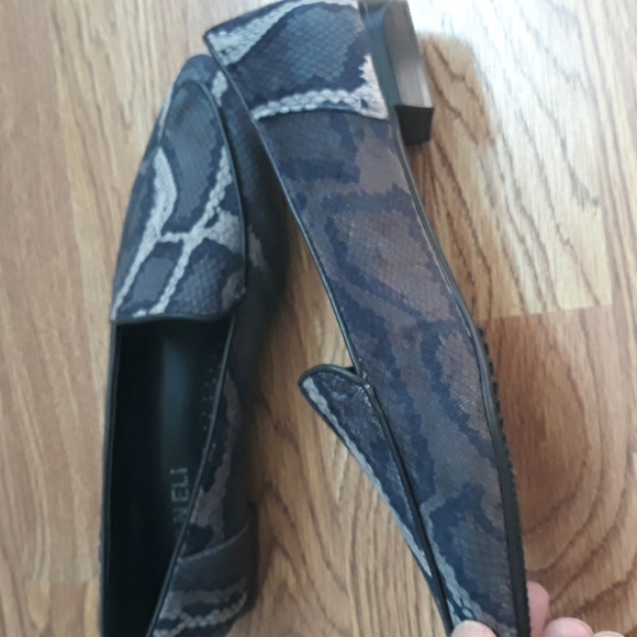 Vaneli python print fabric flats. 8 wide - Picture 6 of 10